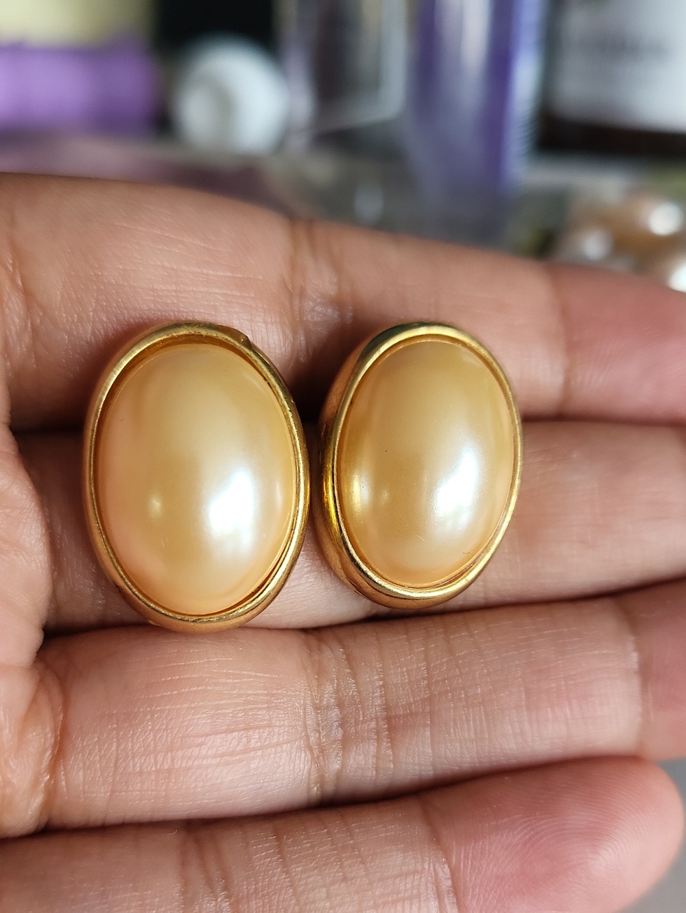 Vintage Oval Pearl Stud Earrings